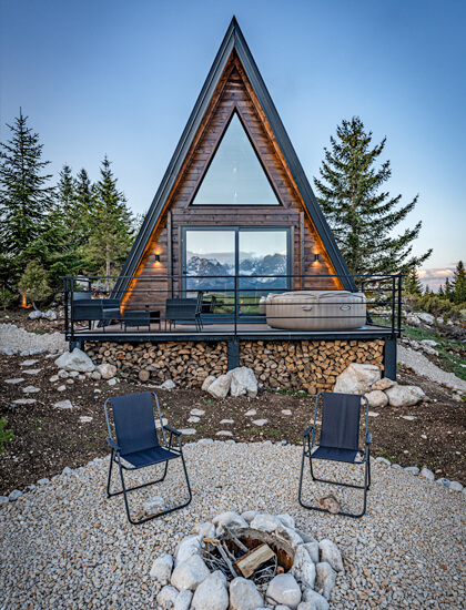 PeaksView home outside view